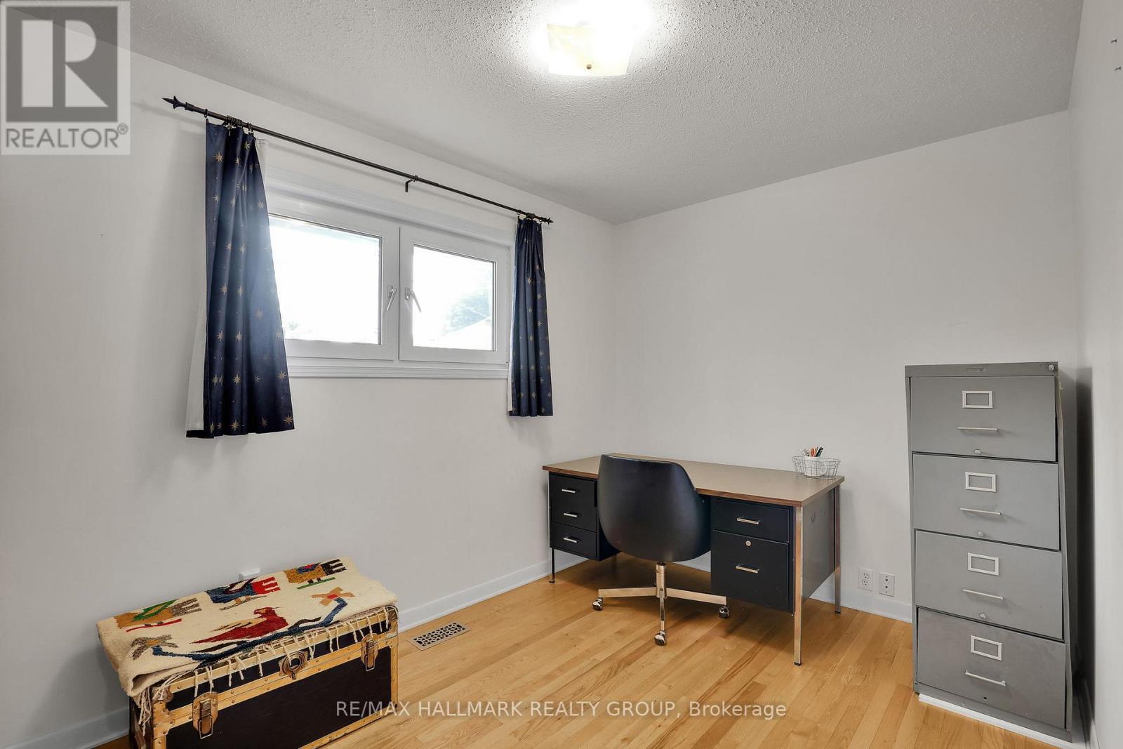 37 LYALL STREET - 18