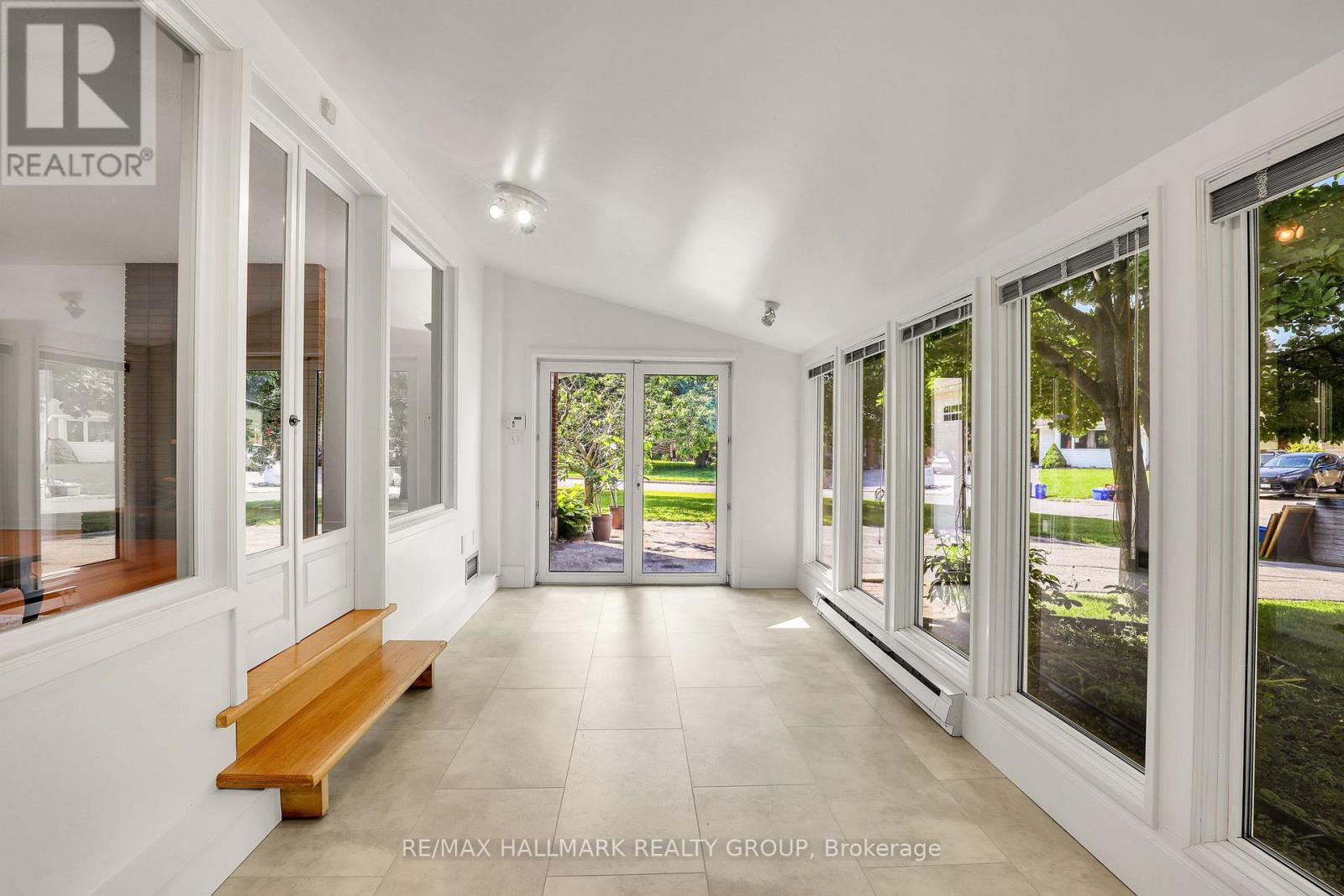 37 LYALL STREET - 5