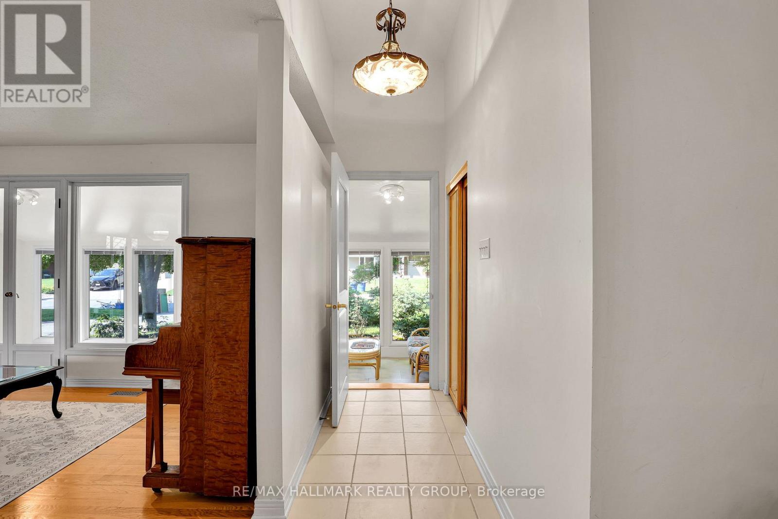 37 LYALL STREET - 6