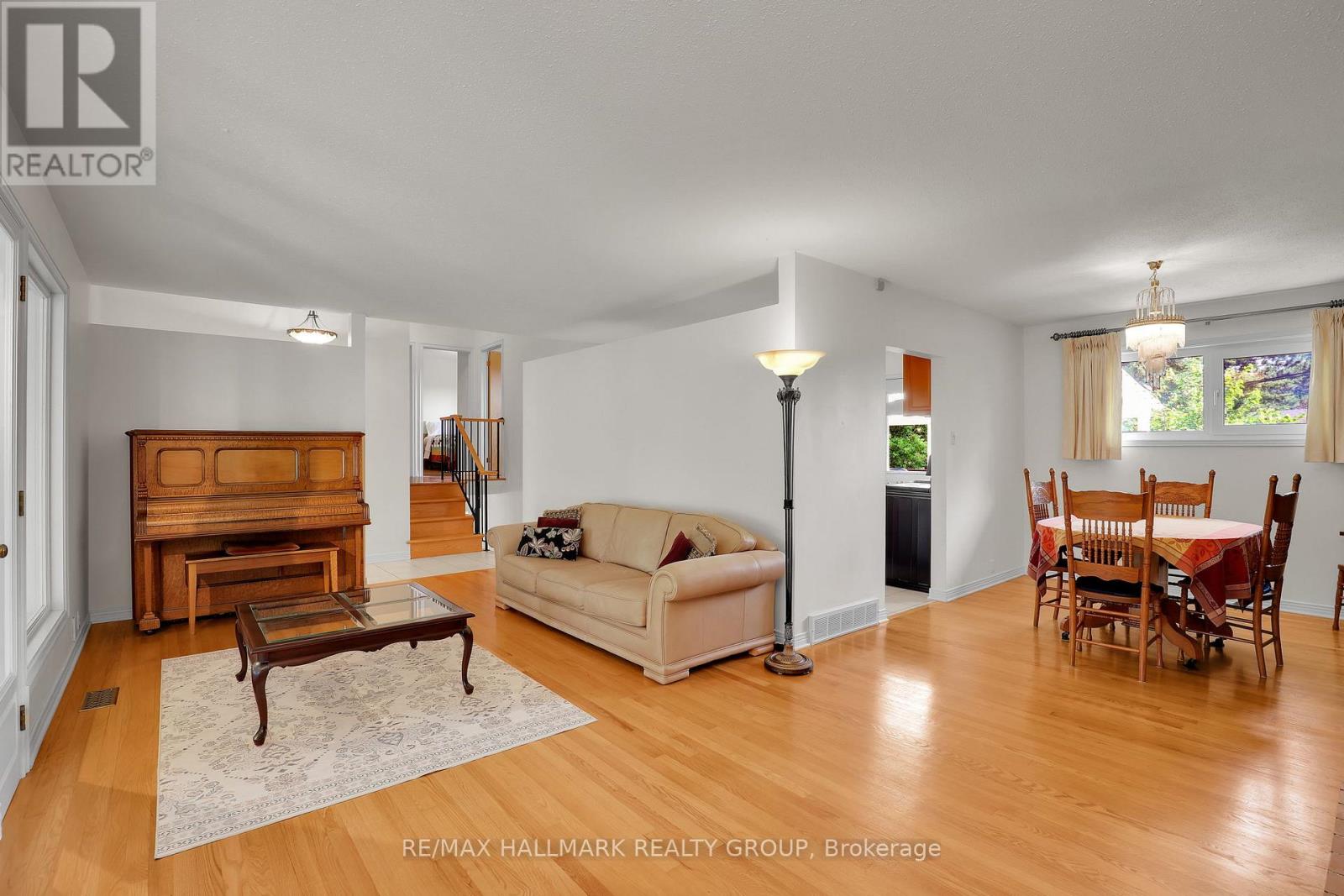 37 LYALL STREET - 9