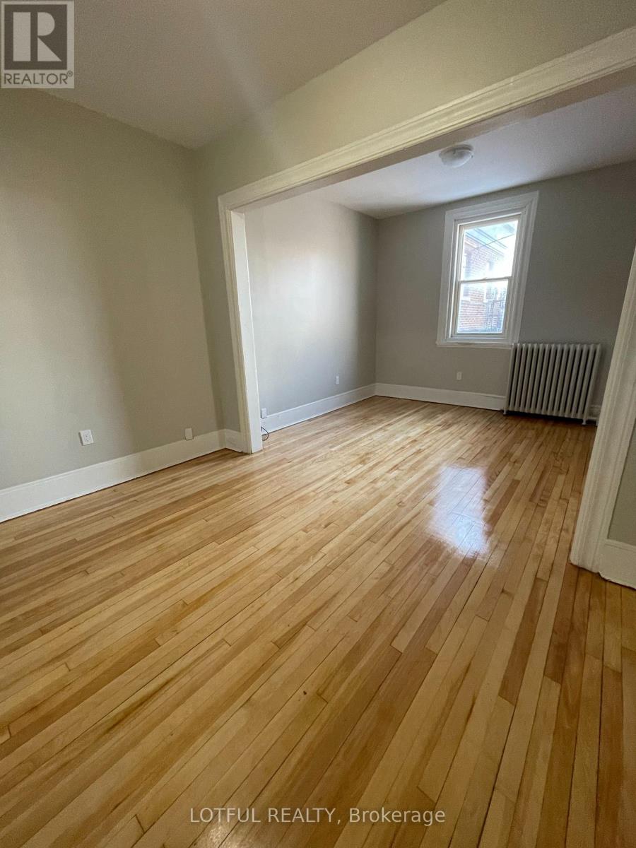 3 - 4-1/2 RUSSELL STREET E, Smiths Falls — photo 2