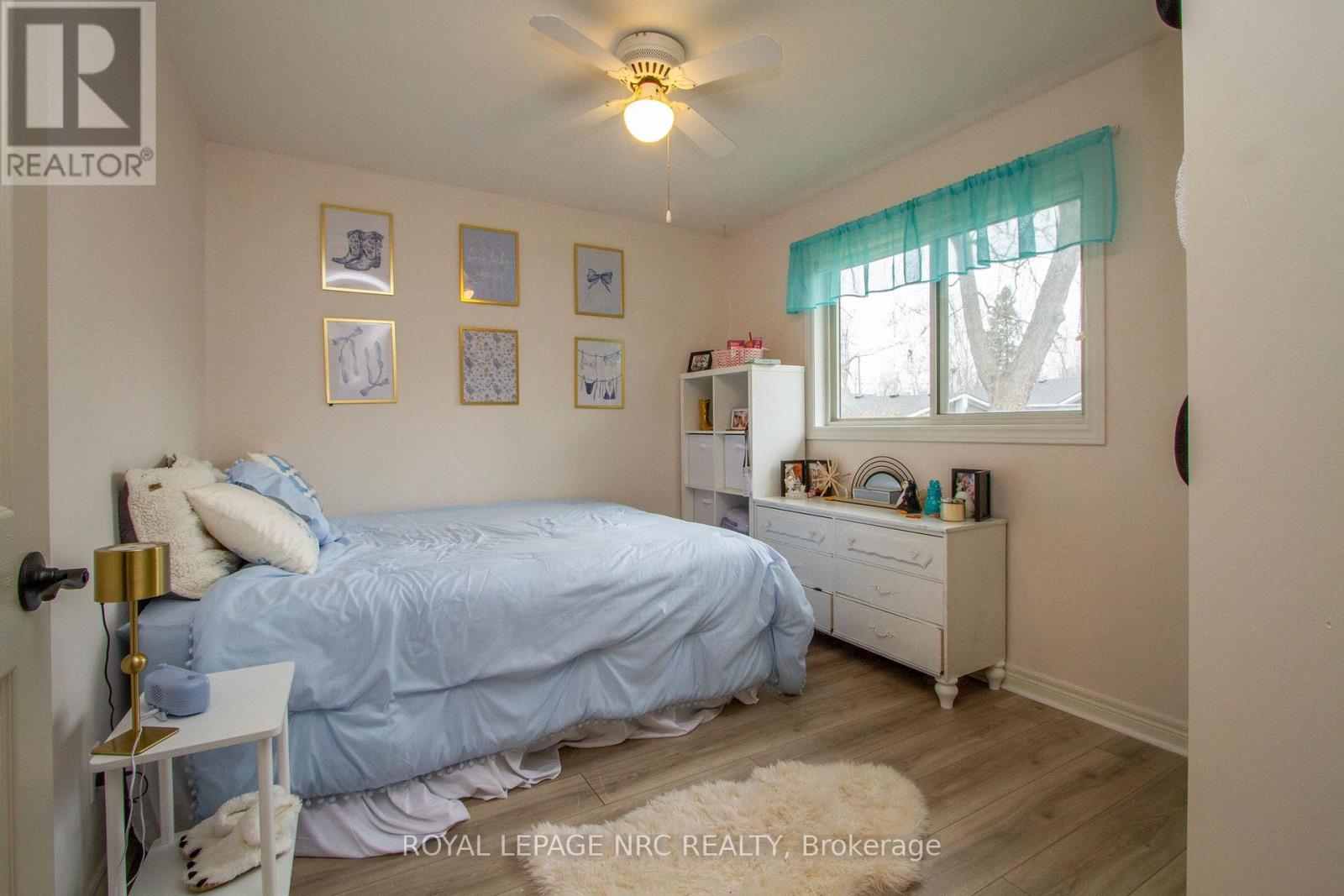 3270 POPLAR AVENUE - 12