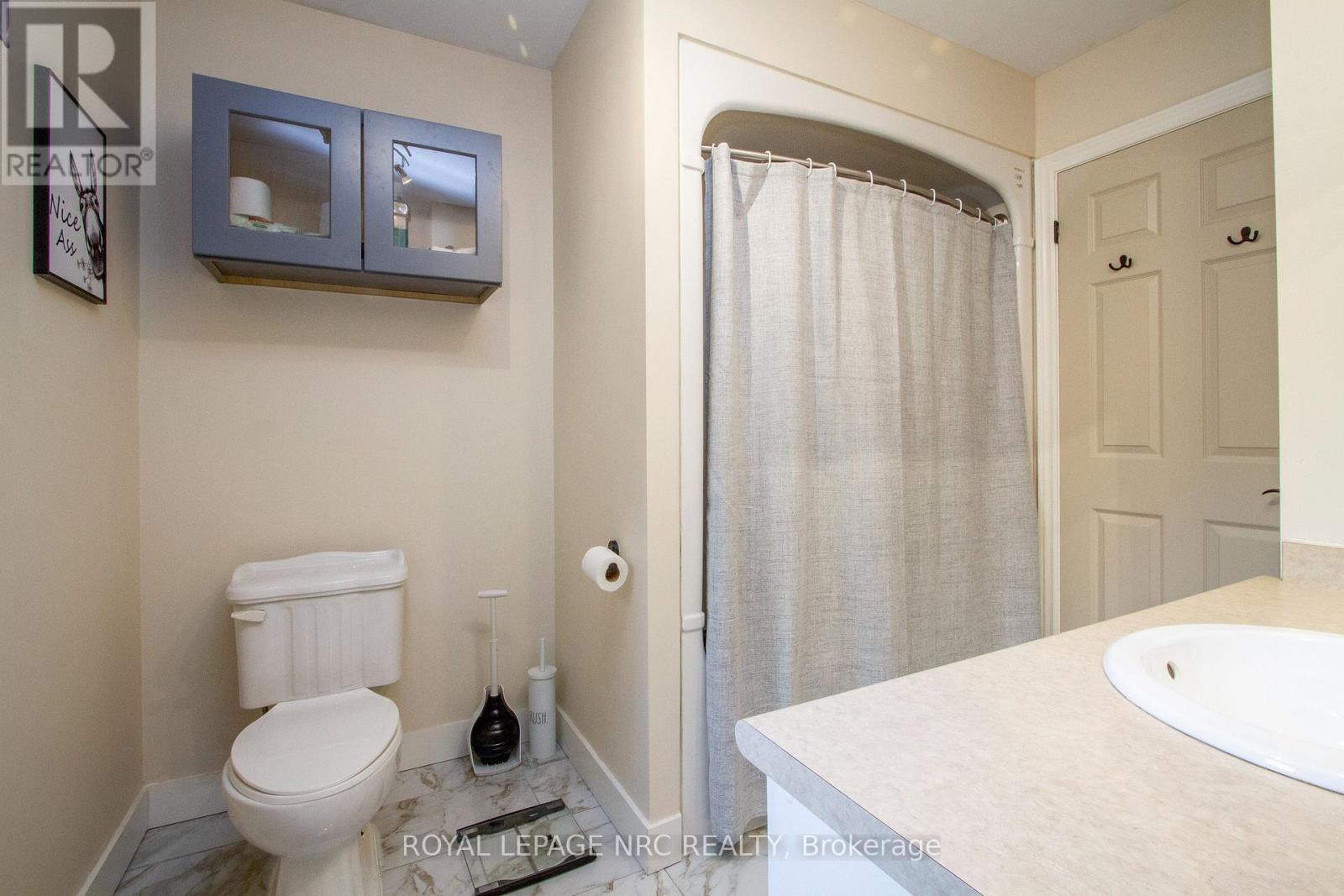 3270 POPLAR AVENUE - 14