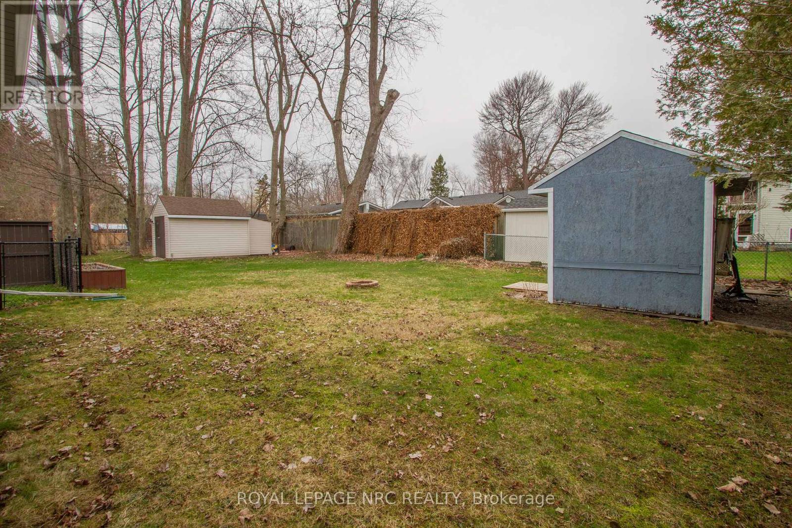 3270 POPLAR AVENUE - 26