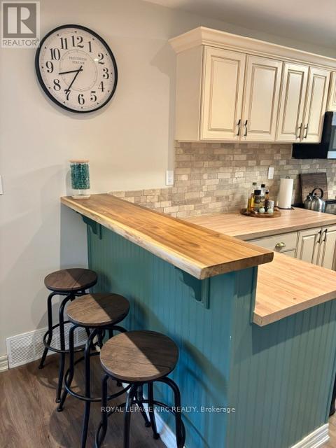 4882 MAPLEVIEW CRESCENT - 15