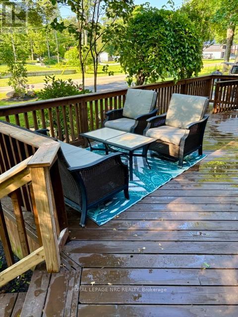 4882 MAPLEVIEW CRESCENT - 3