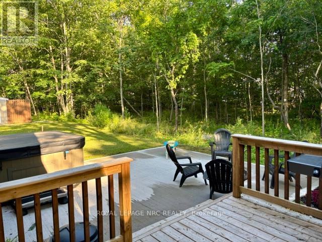4882 MAPLEVIEW CRESCENT - 32