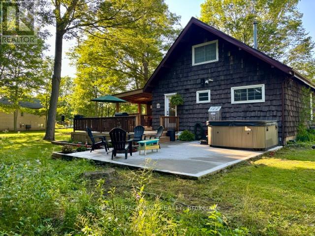 4882 MAPLEVIEW CRESCENT - 37