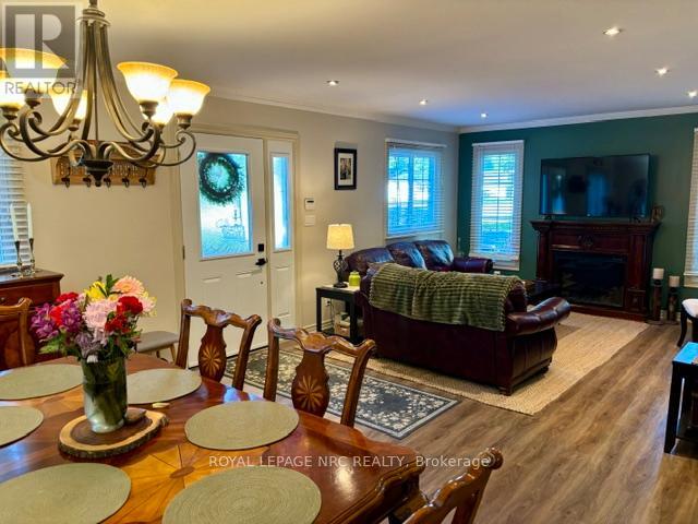 4882 MAPLEVIEW CRESCENT - 6