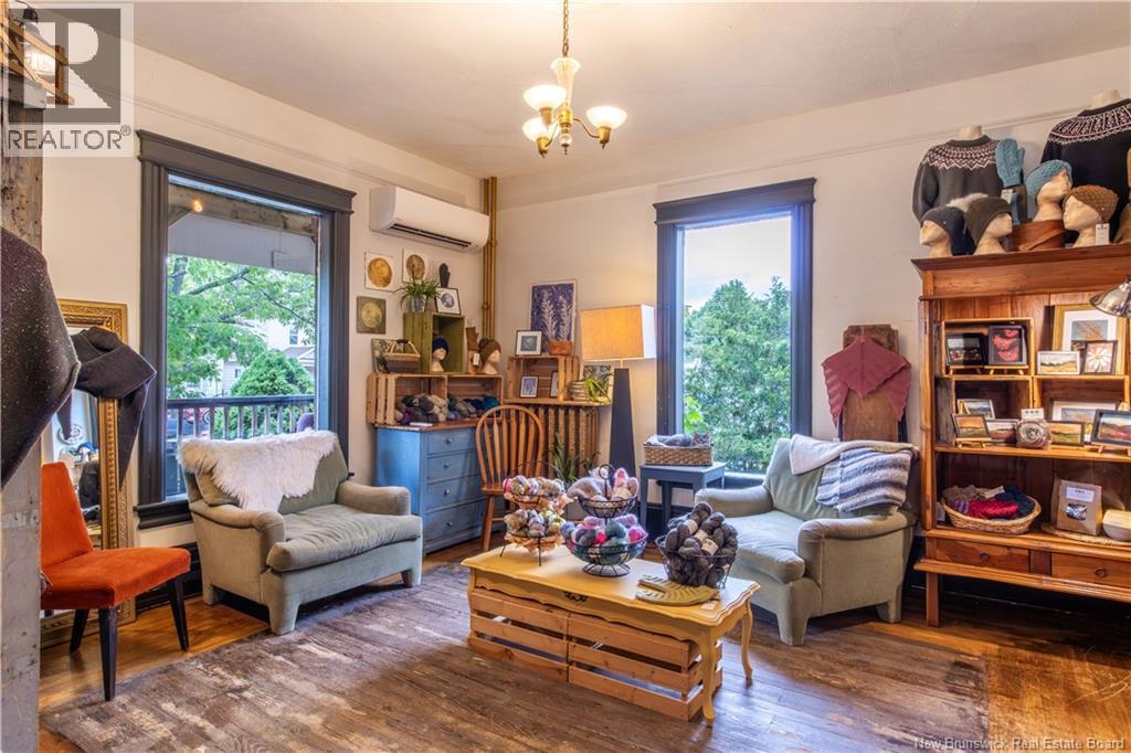 681 Main Street - 11