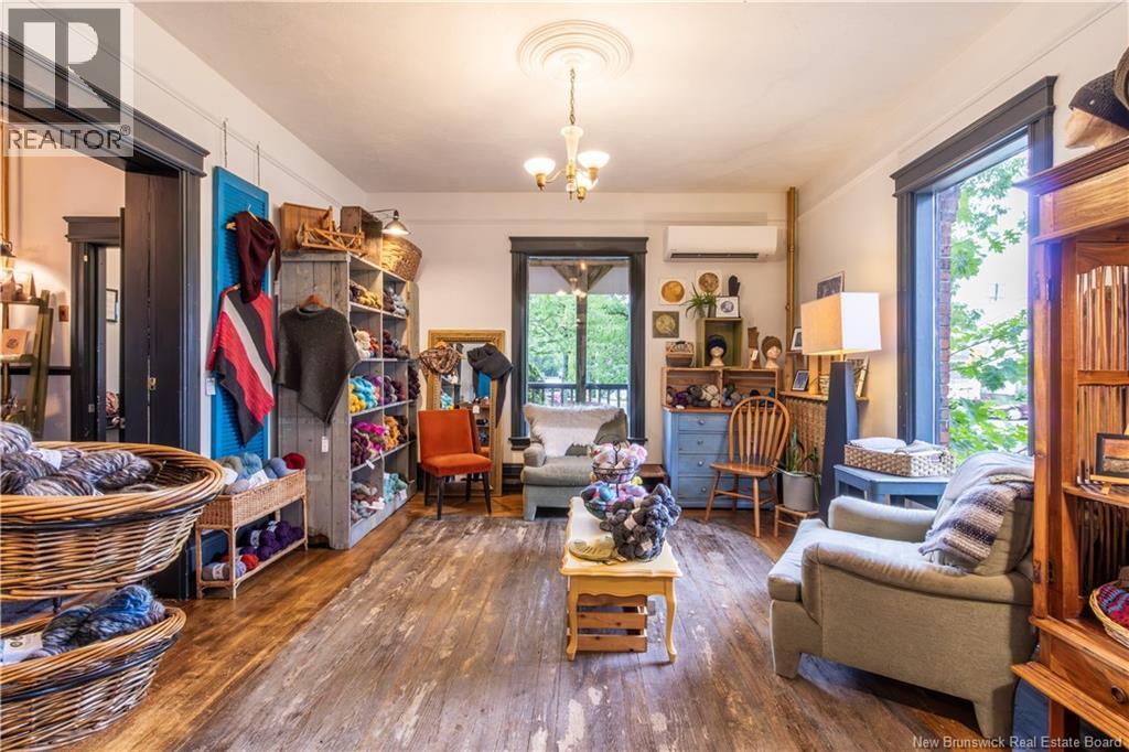 681 Main Street - 12