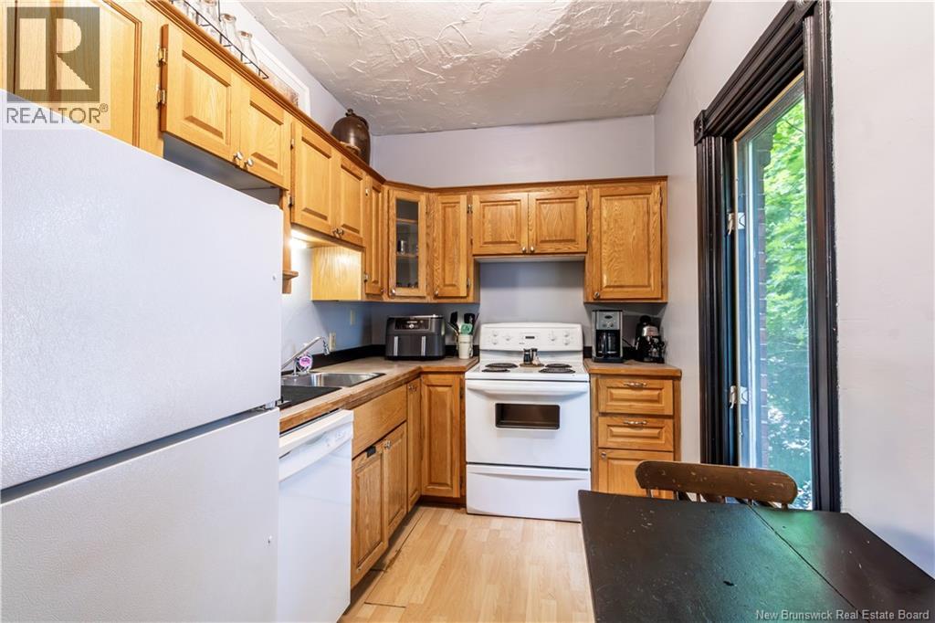 681 Main Street - Image 31