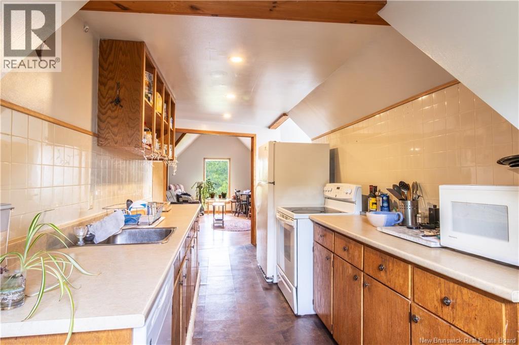 681 Main Street - Image 38
