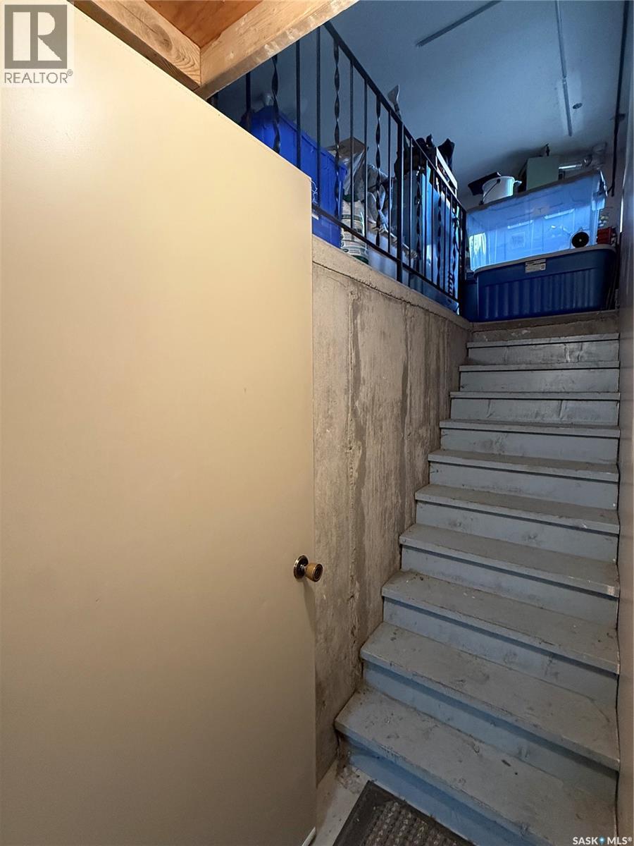 302 Watson CRESCENT — photo 33