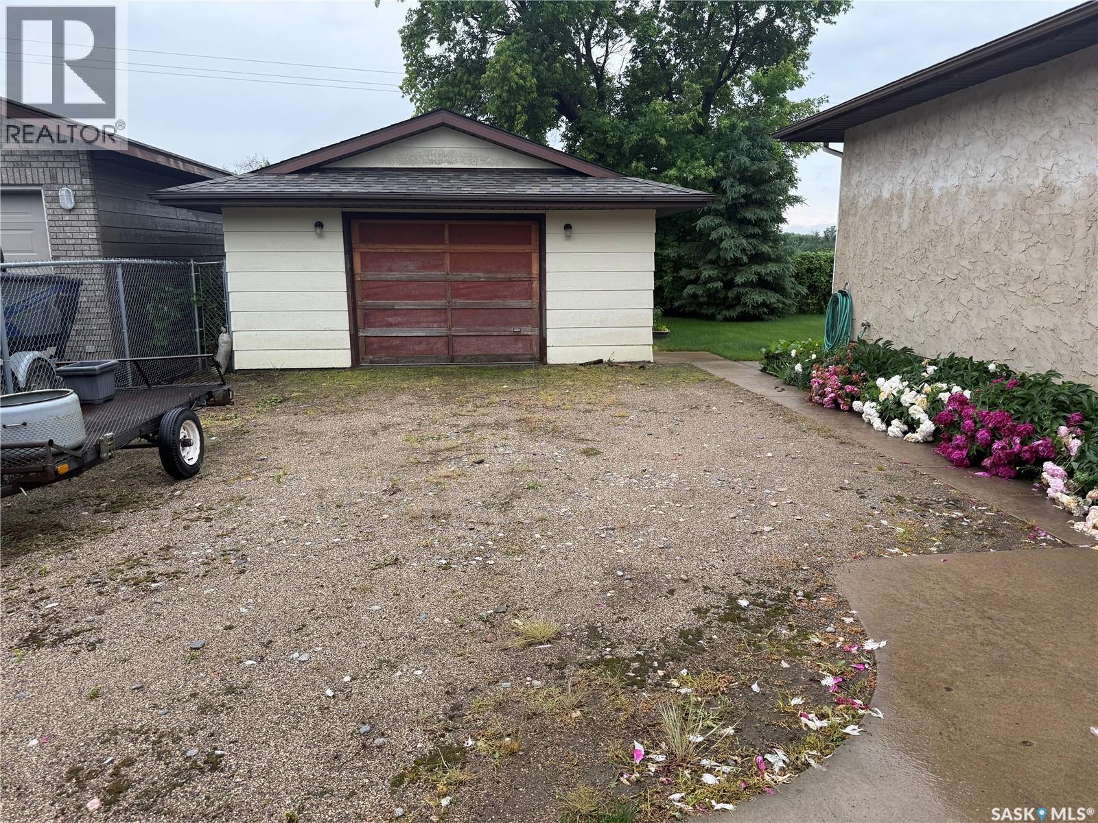 302 Watson CRESCENT - photo 2
