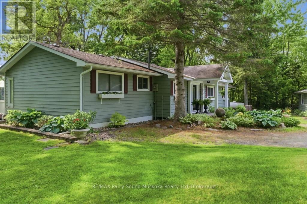 49 MAPLE STREET - 12