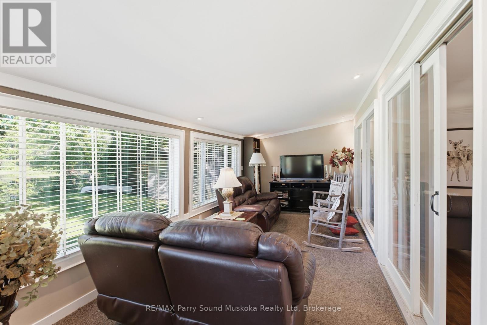 49 MAPLE STREET - 21