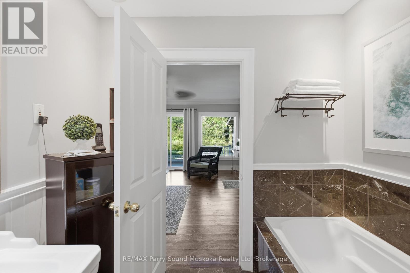 49 MAPLE STREET - 33