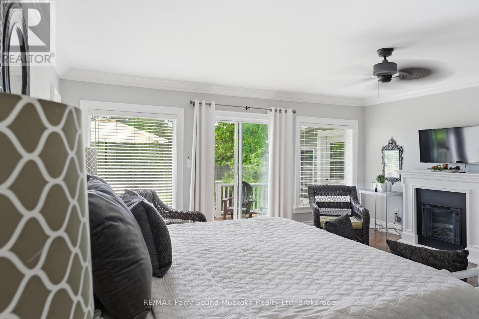 49 MAPLE STREET - 36