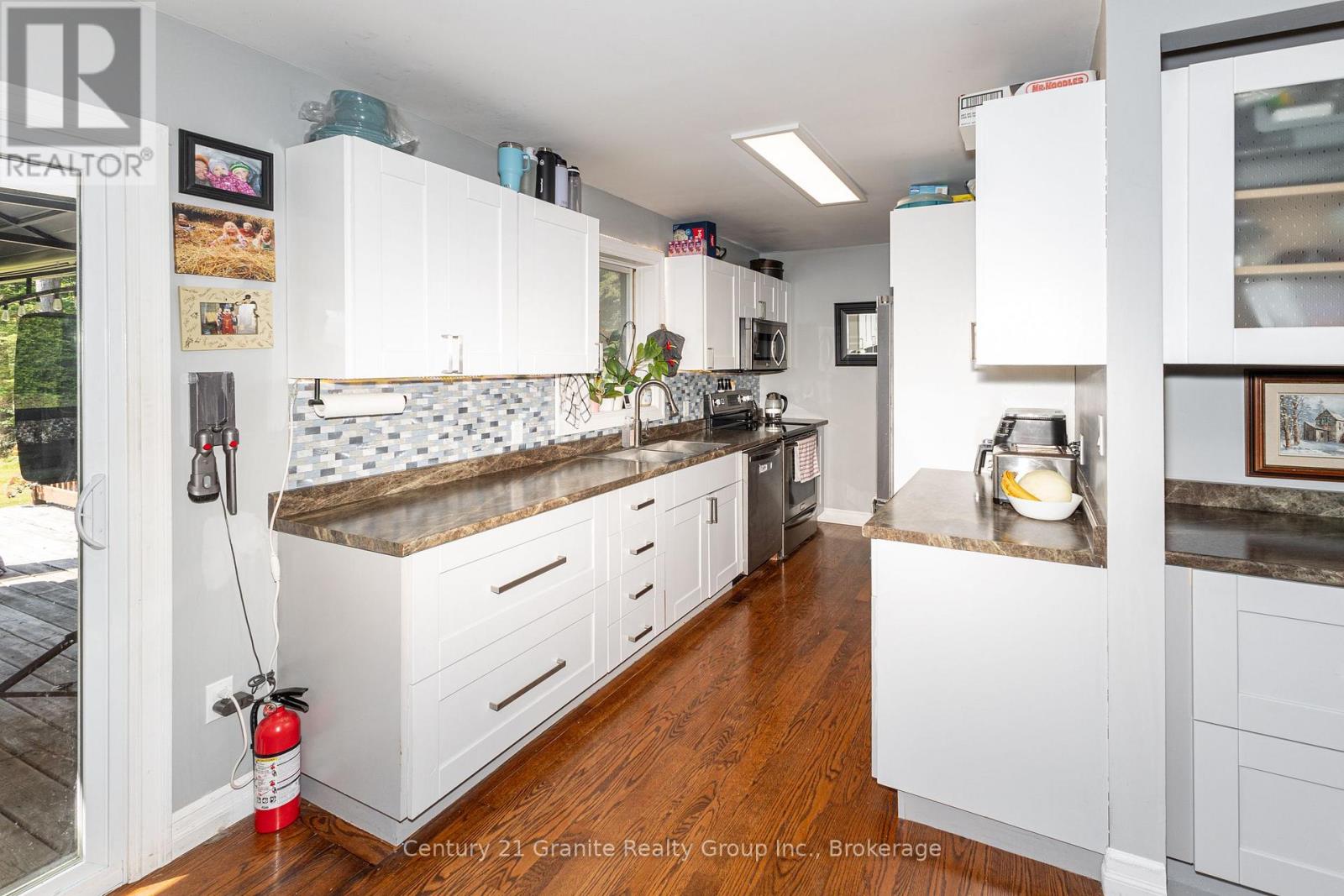 1110 HOWLAND JUNCTION ROAD - Image 9