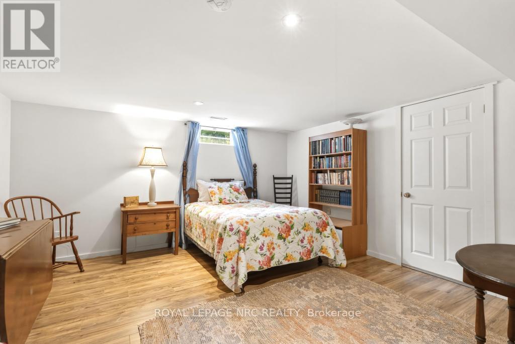 7 CHRISTOPHER STREET - 38