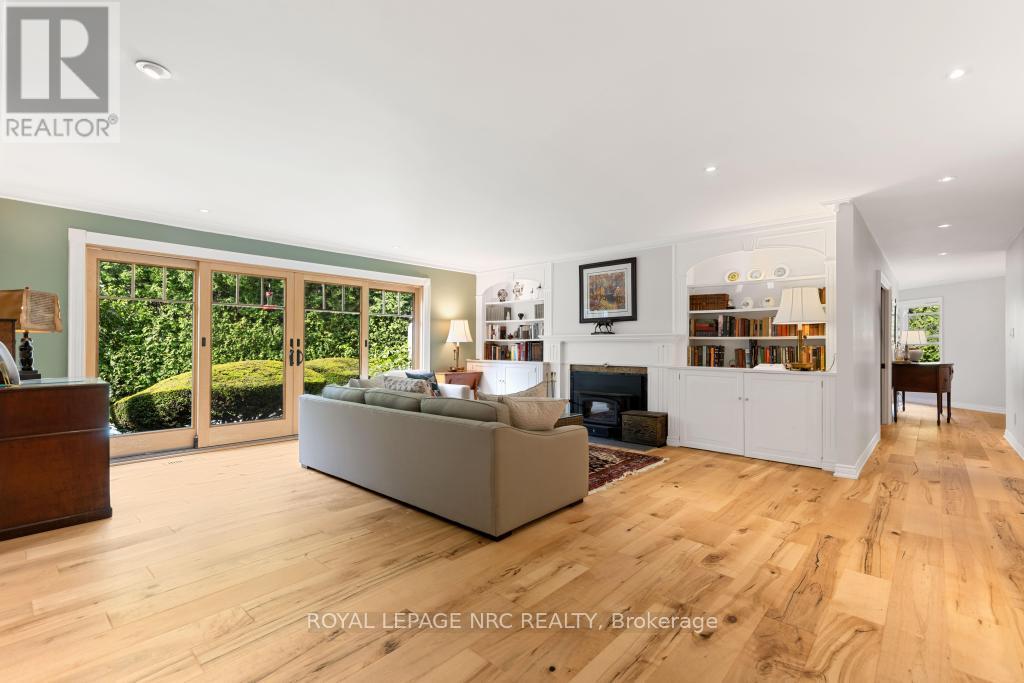 7 CHRISTOPHER STREET - 5