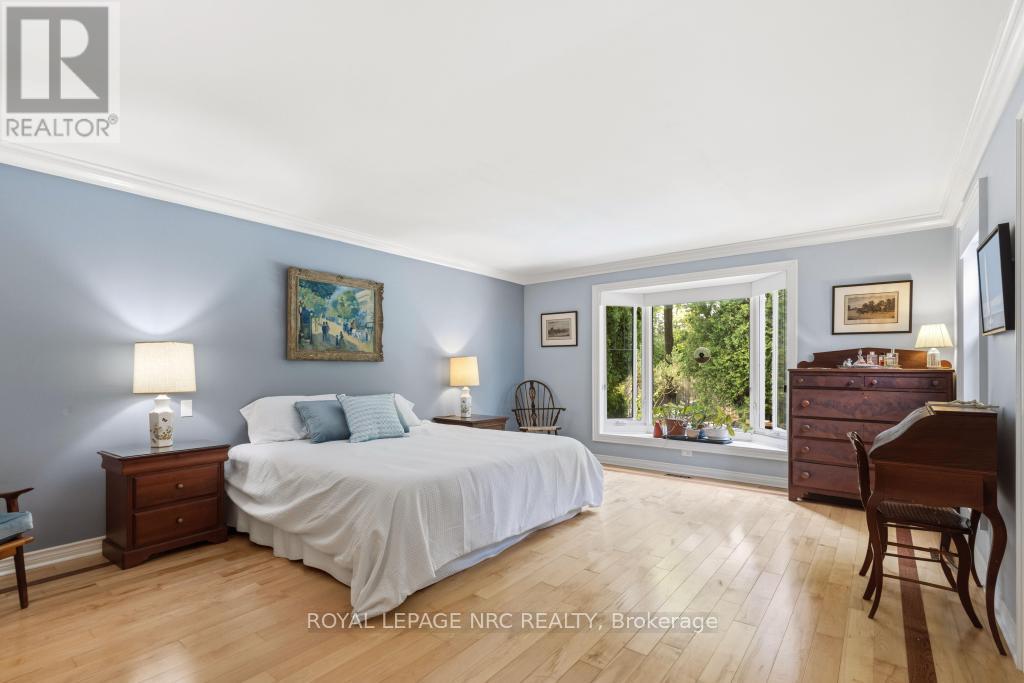 7 CHRISTOPHER STREET - 9
