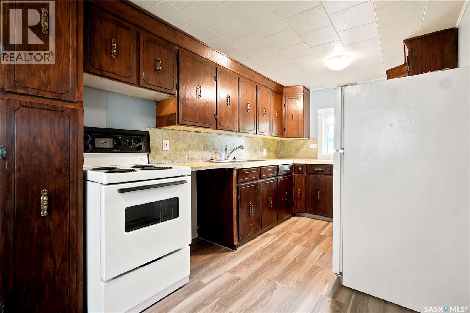 269 Iroquois STREET W - 16