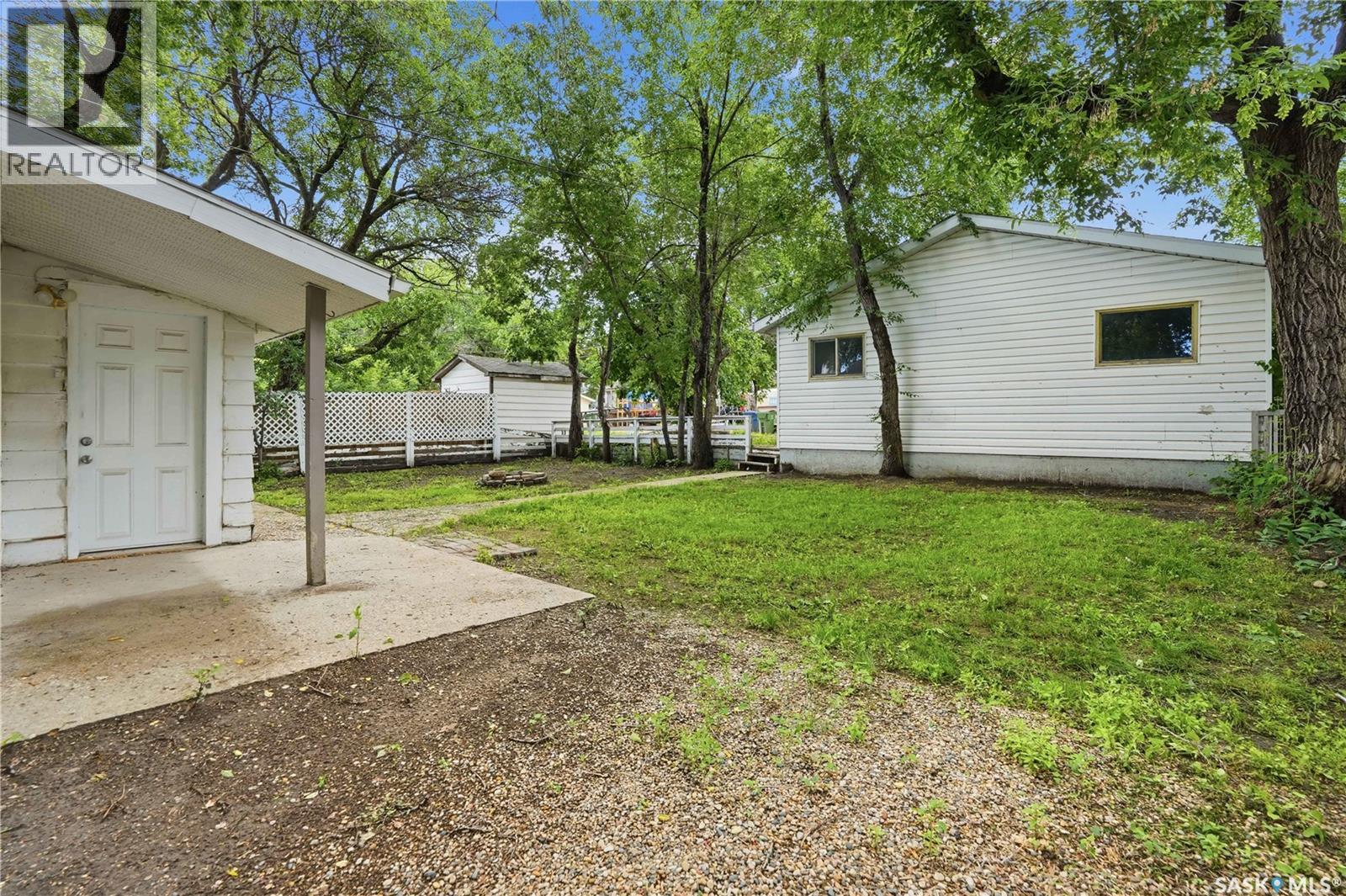 269 Iroquois STREET W - 36