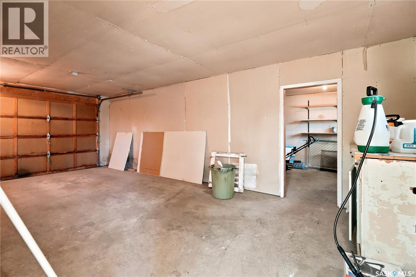 269 Iroquois STREET W - 44
