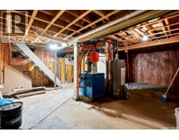 269 Iroquois Street W, Moose Jaw, SK S6H5A8 Photo 32