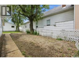 269 Iroquois Street W, Moose Jaw, SK S6H5A8 Photo 35