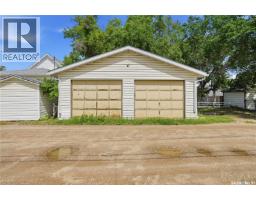 269 Iroquois Street W, Moose Jaw, SK S6H5A8 Photo 42