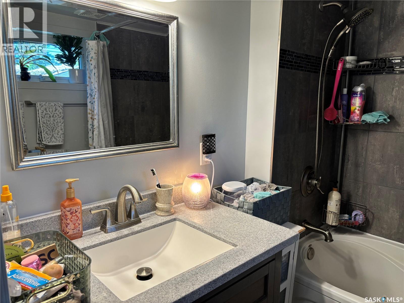 944 Brown STREET - 19