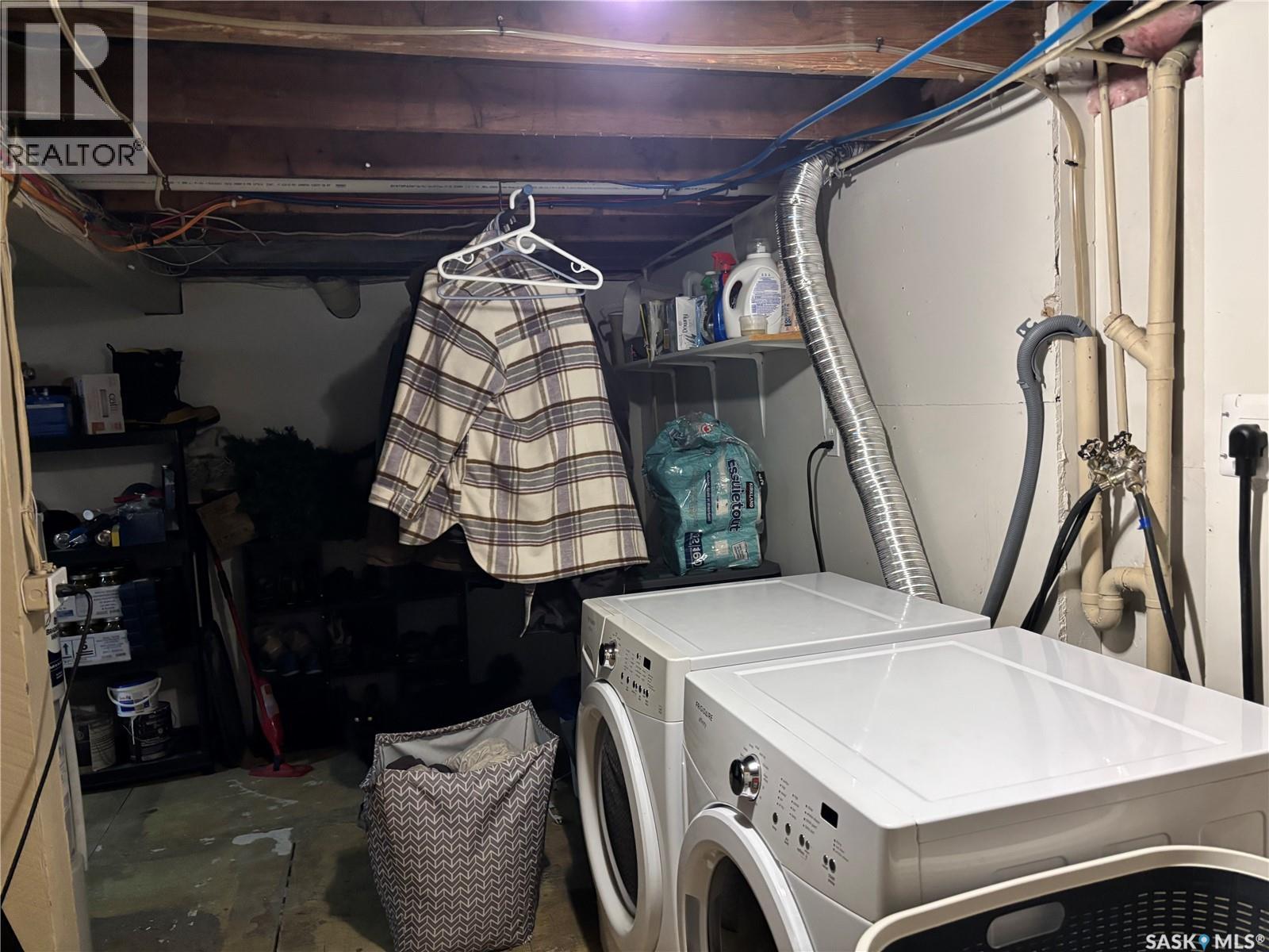 944 Brown STREET - 26
