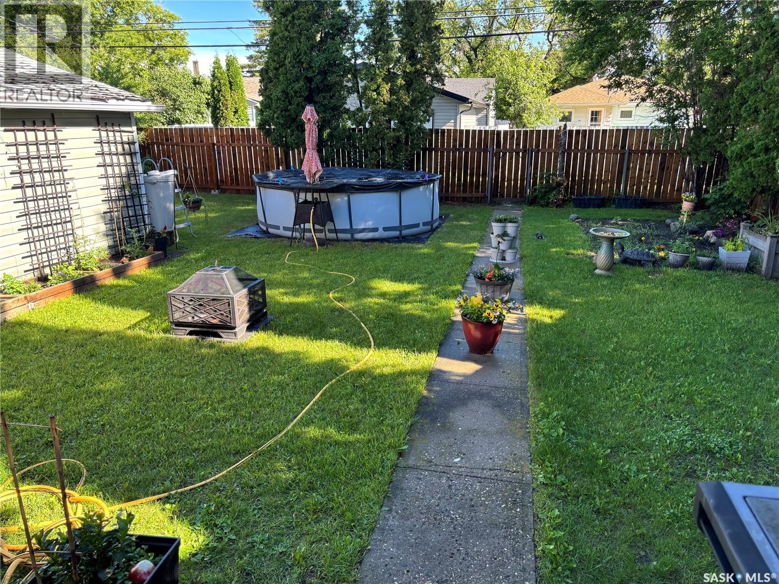 944 Brown STREET - 29