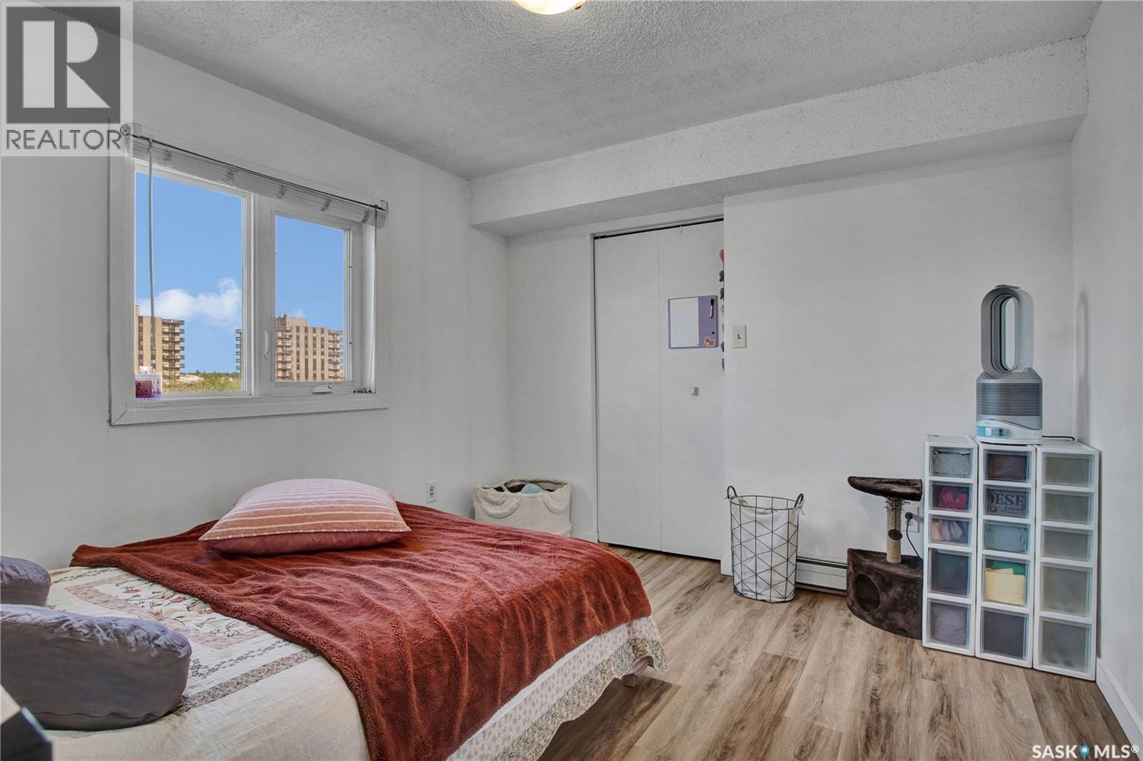 #703 405 5th AVENUE N - 12