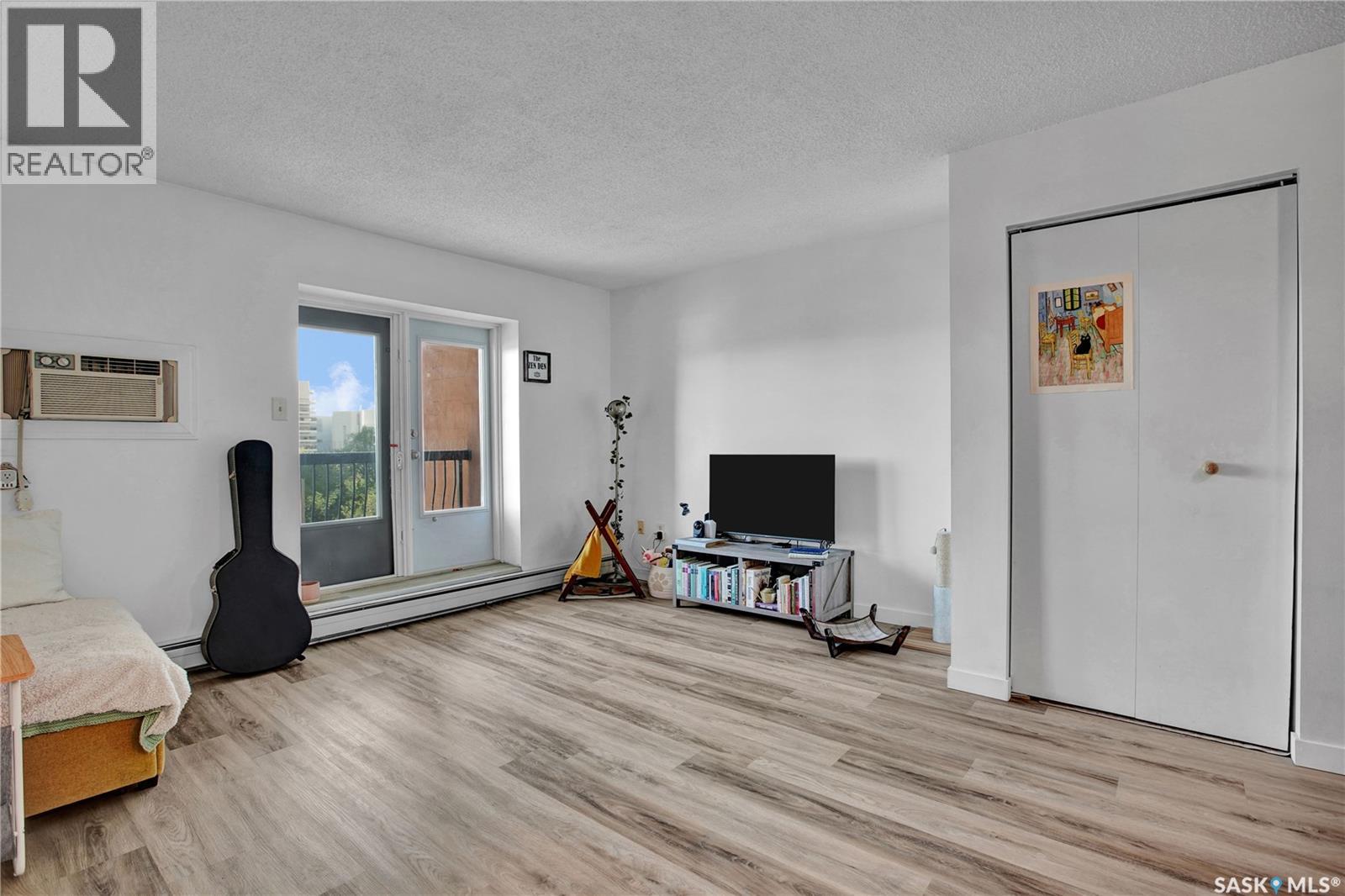 #703 405 5th AVENUE N - 6