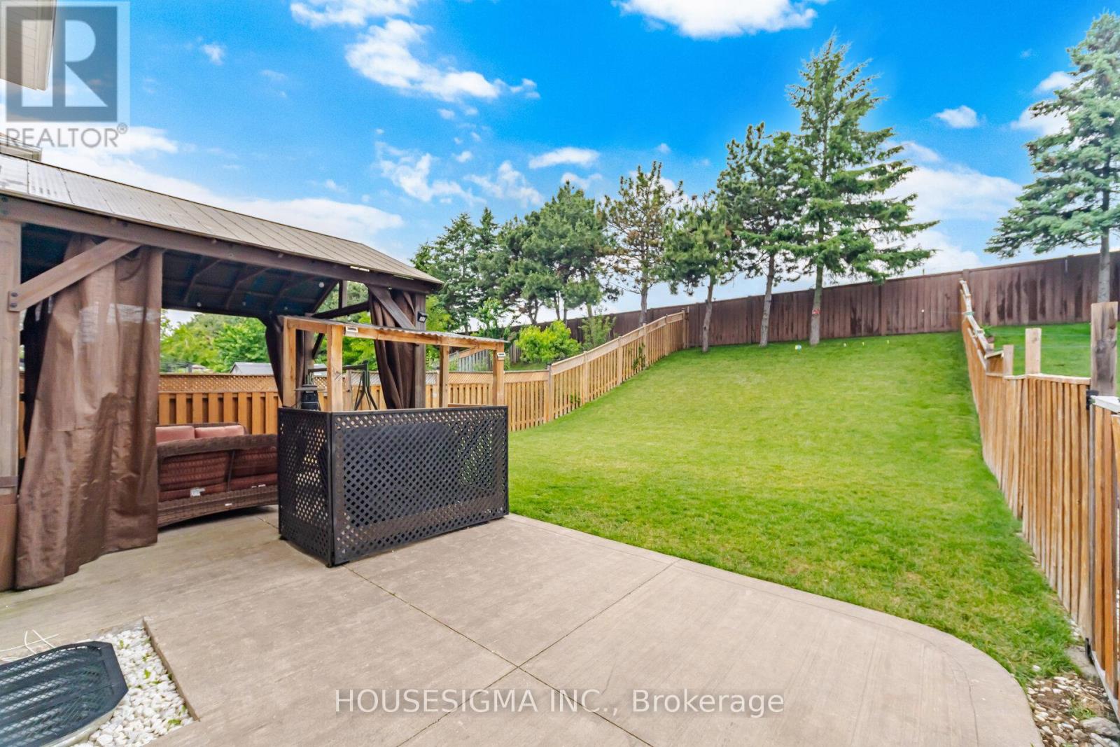 62 RAVENSCLIFFE COURT - 27