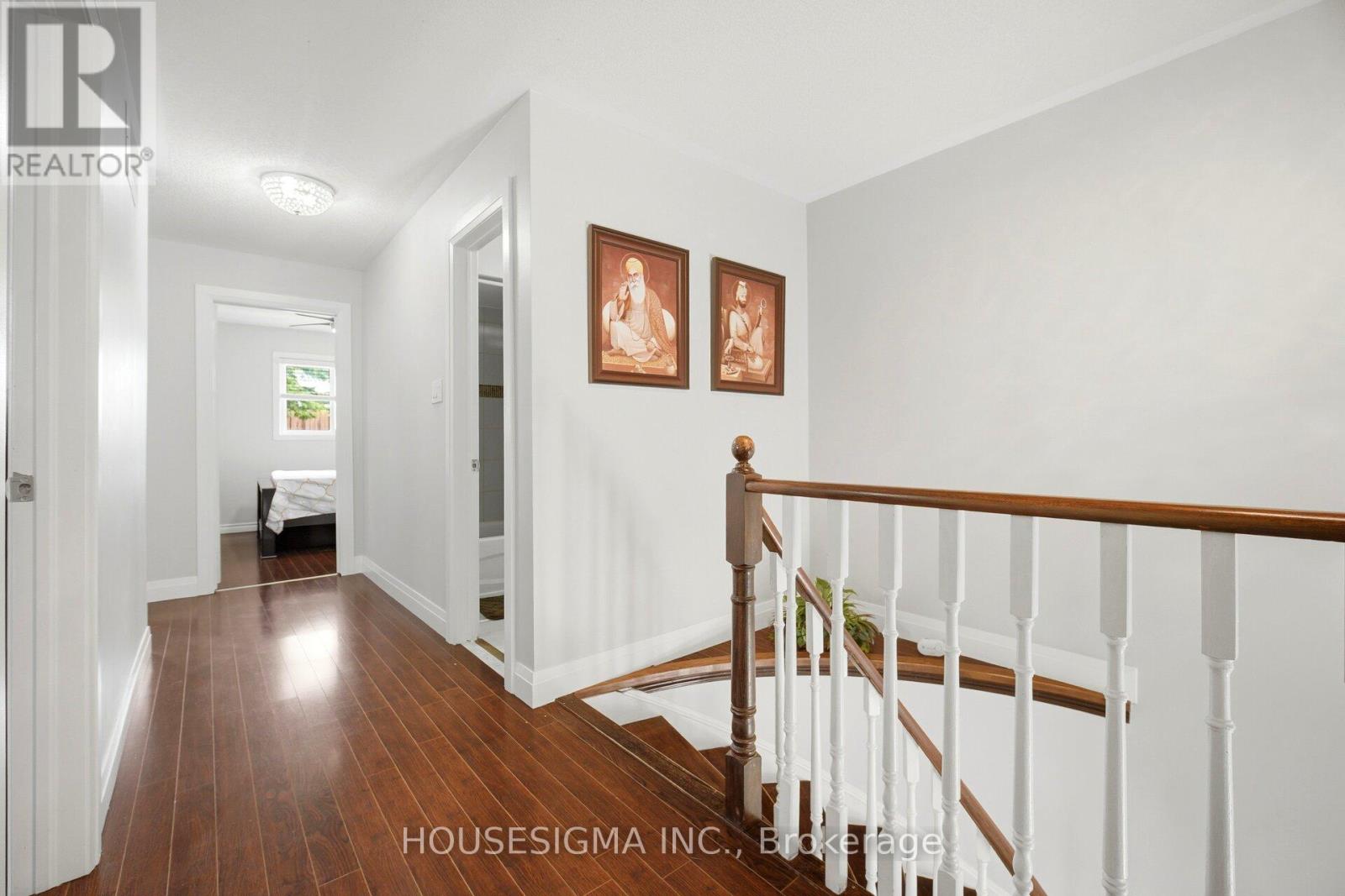 62 RAVENSCLIFFE COURT - 13