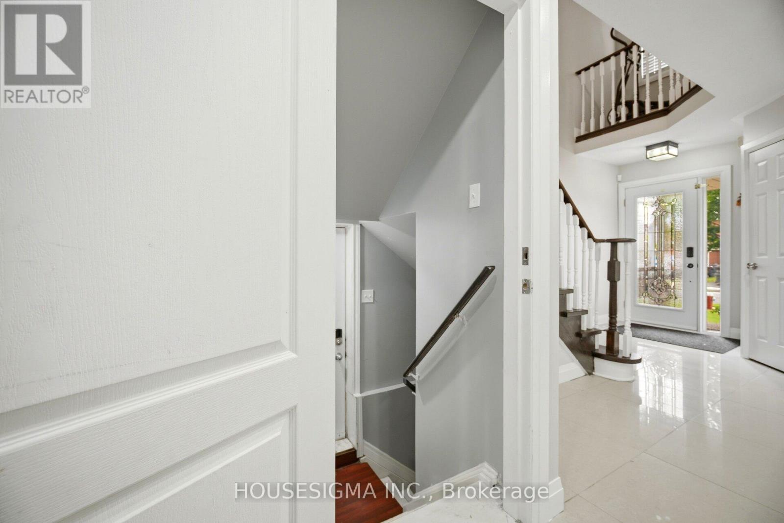 62 RAVENSCLIFFE COURT - 20