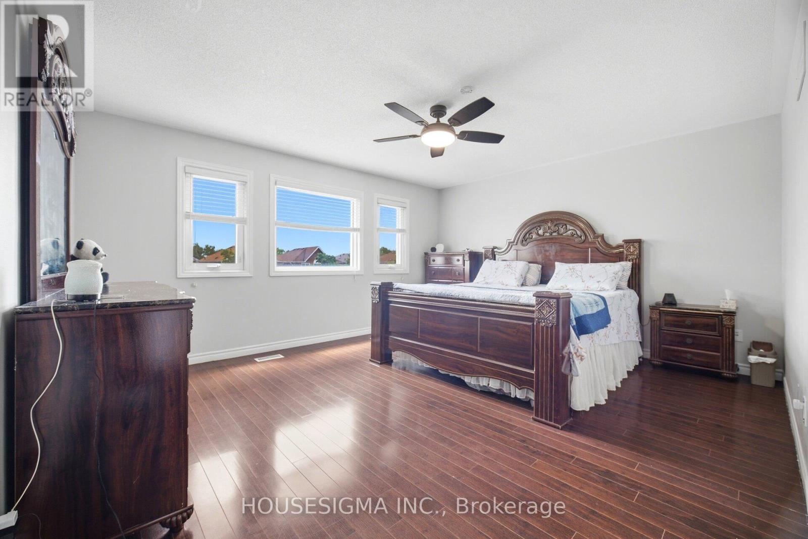 62 RAVENSCLIFFE COURT - 14