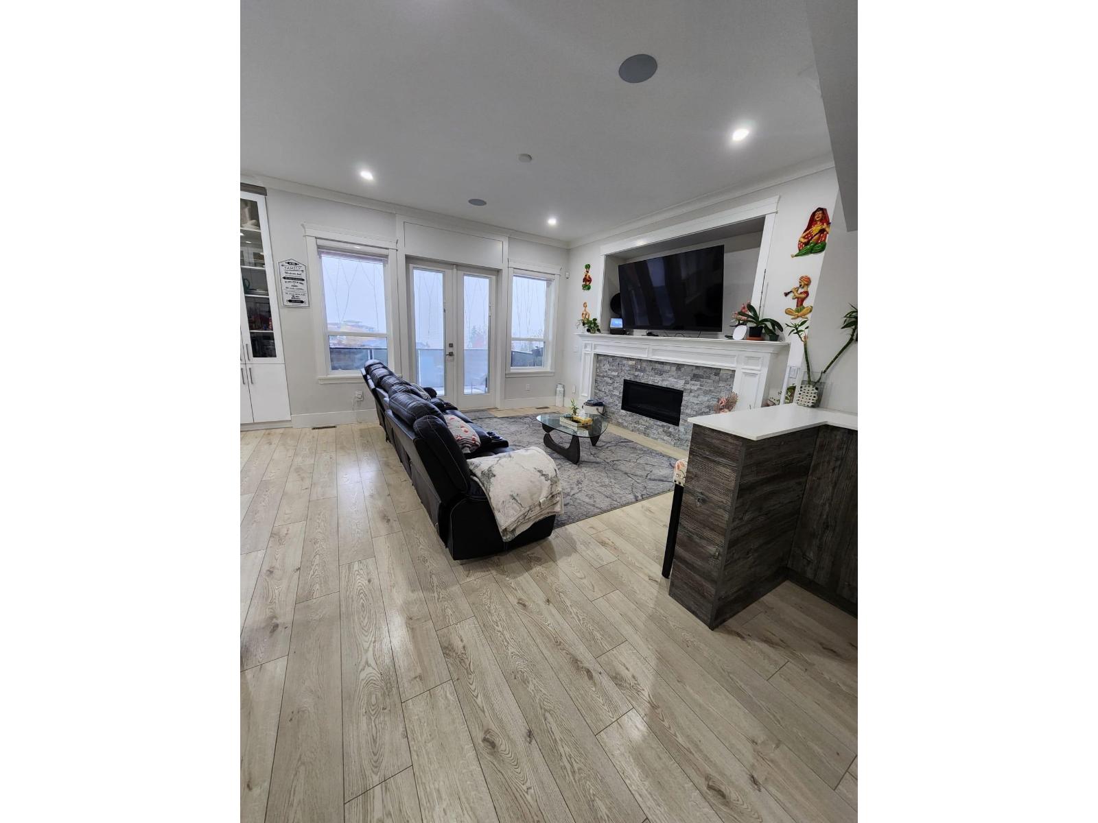 Thumbnail 28