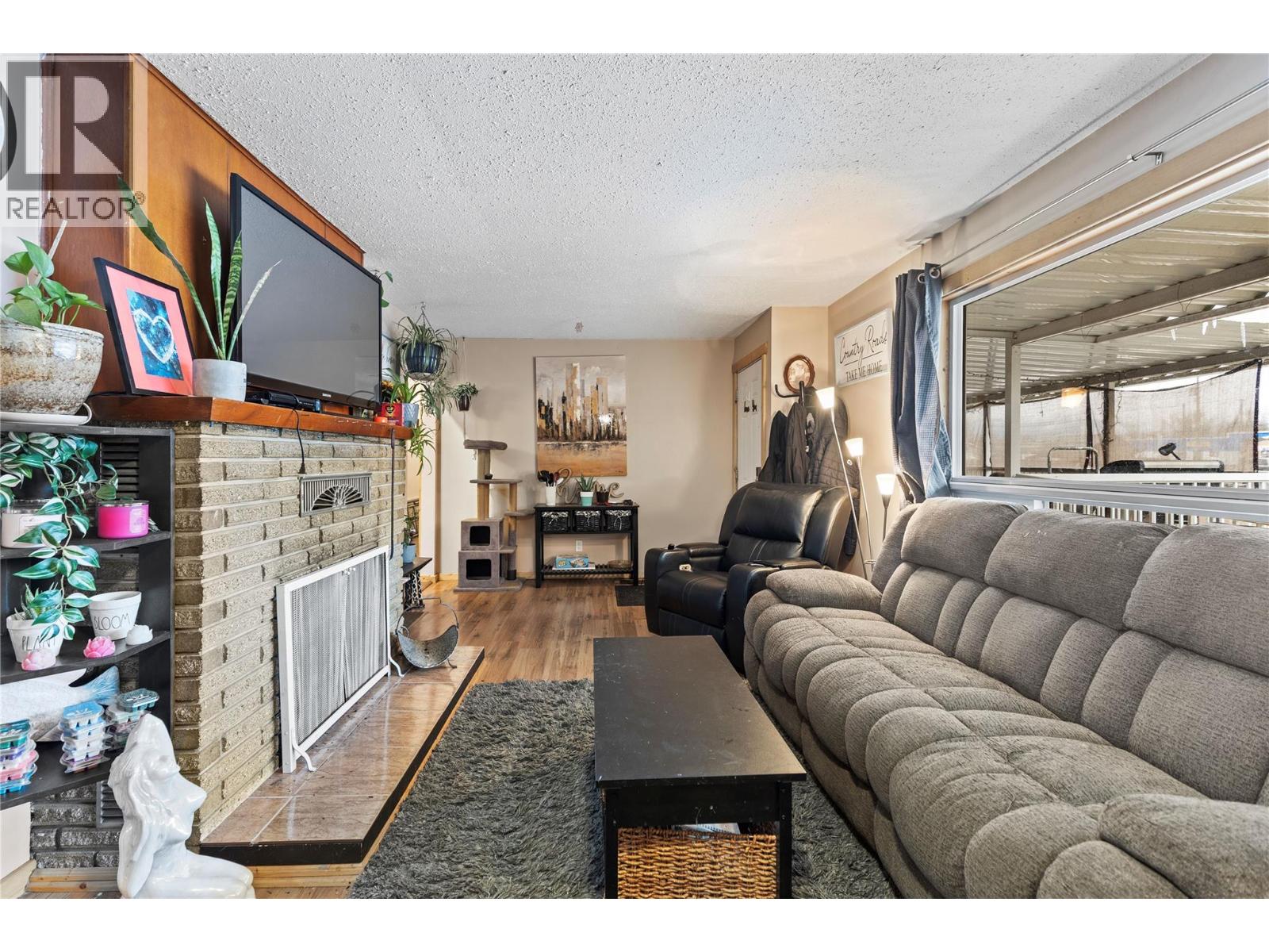 4359 Borthwick Avenue - 6