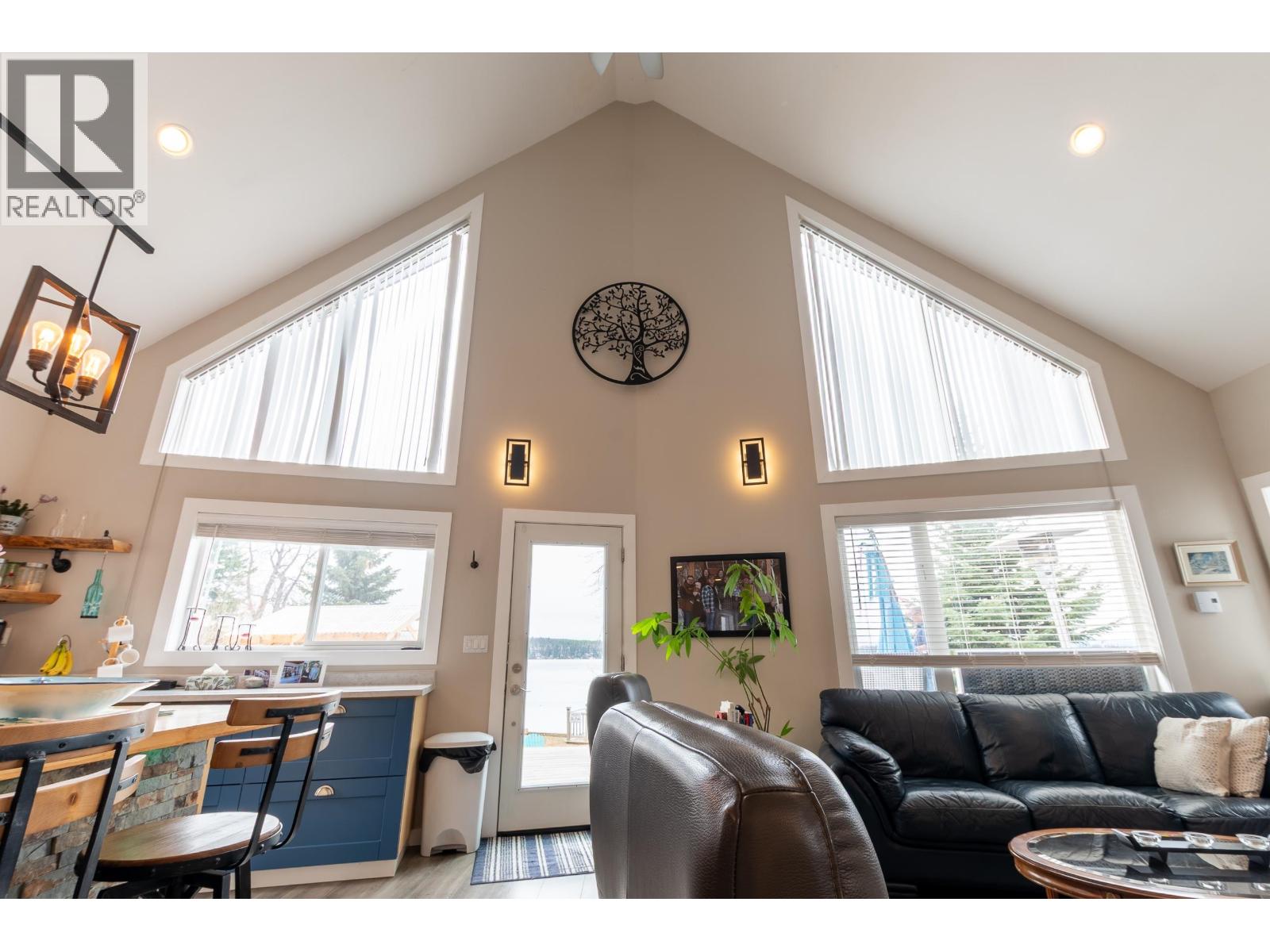 50465 LAKES ROAD, Vanderhoof