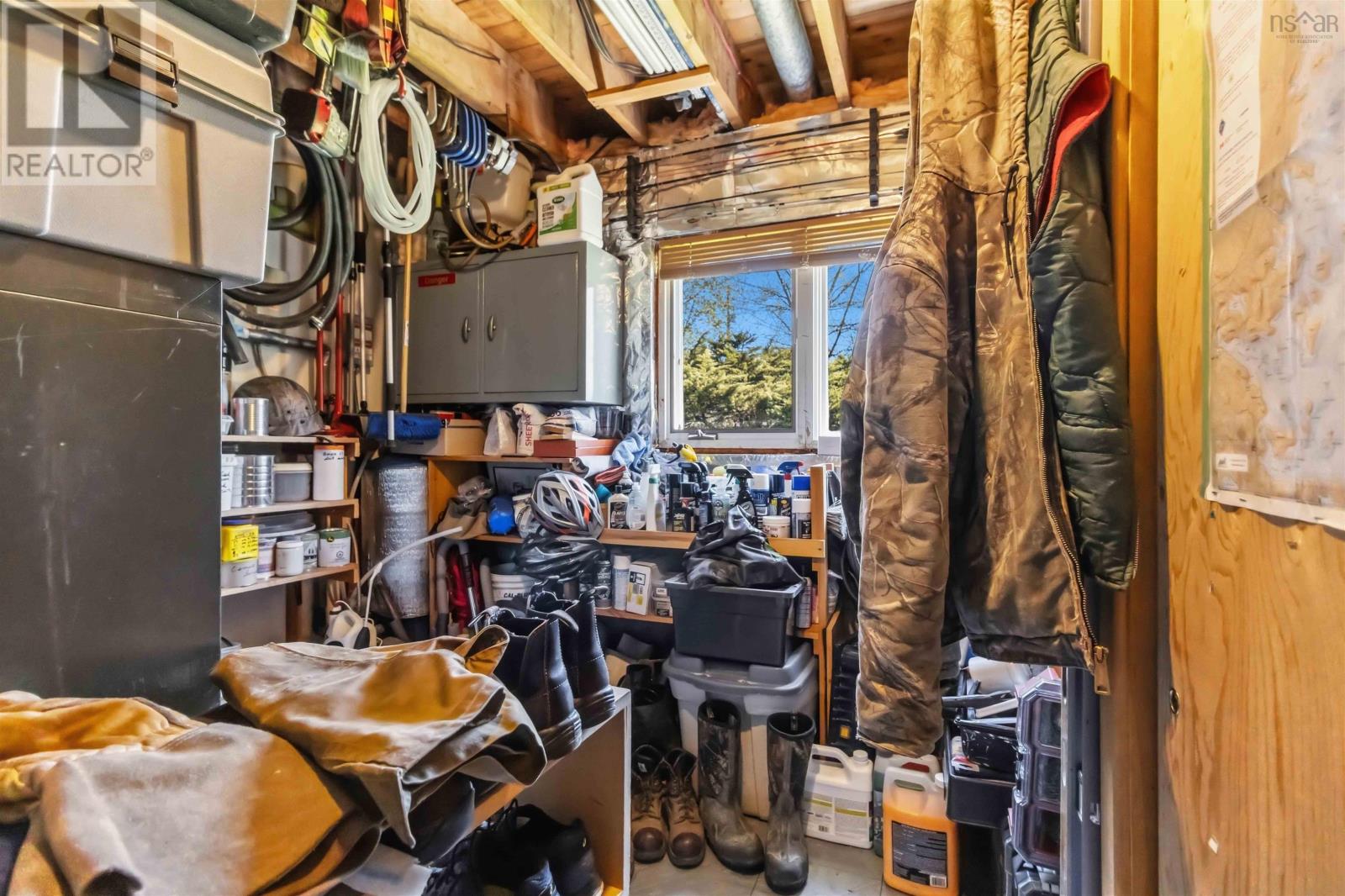 61 Charles Hill Road - 39