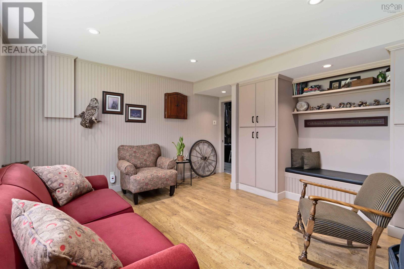 61 Charles Hill Road - 32
