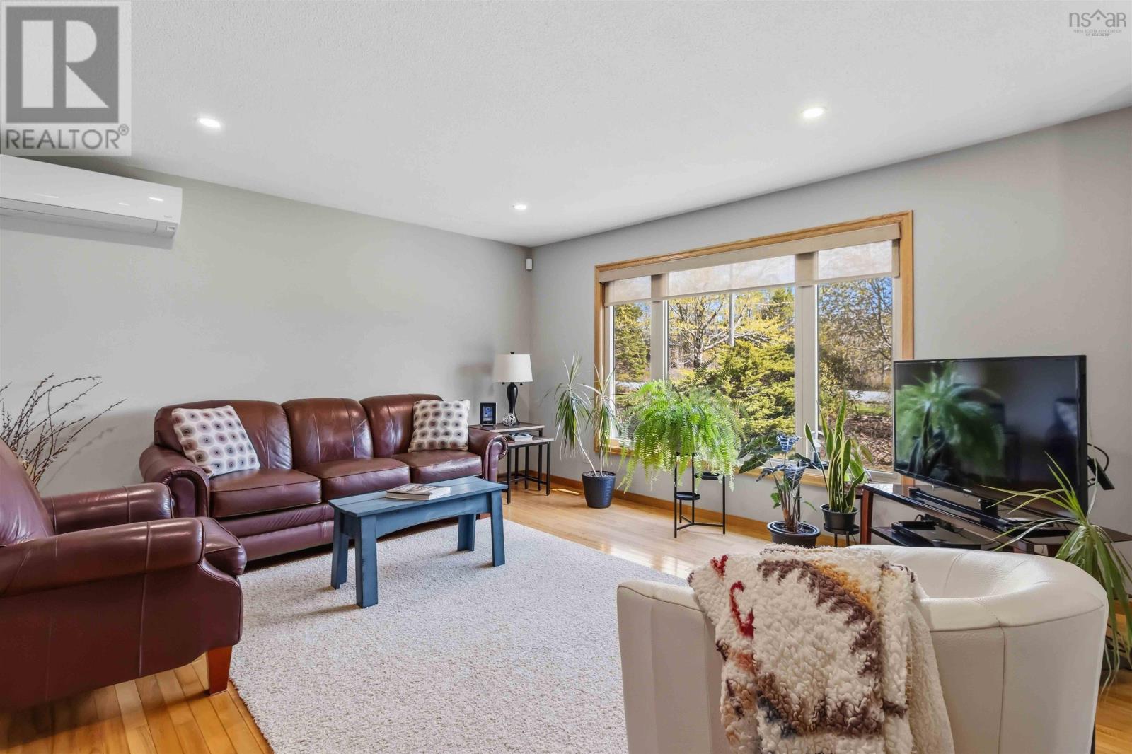 61 Charles Hill Road - 6