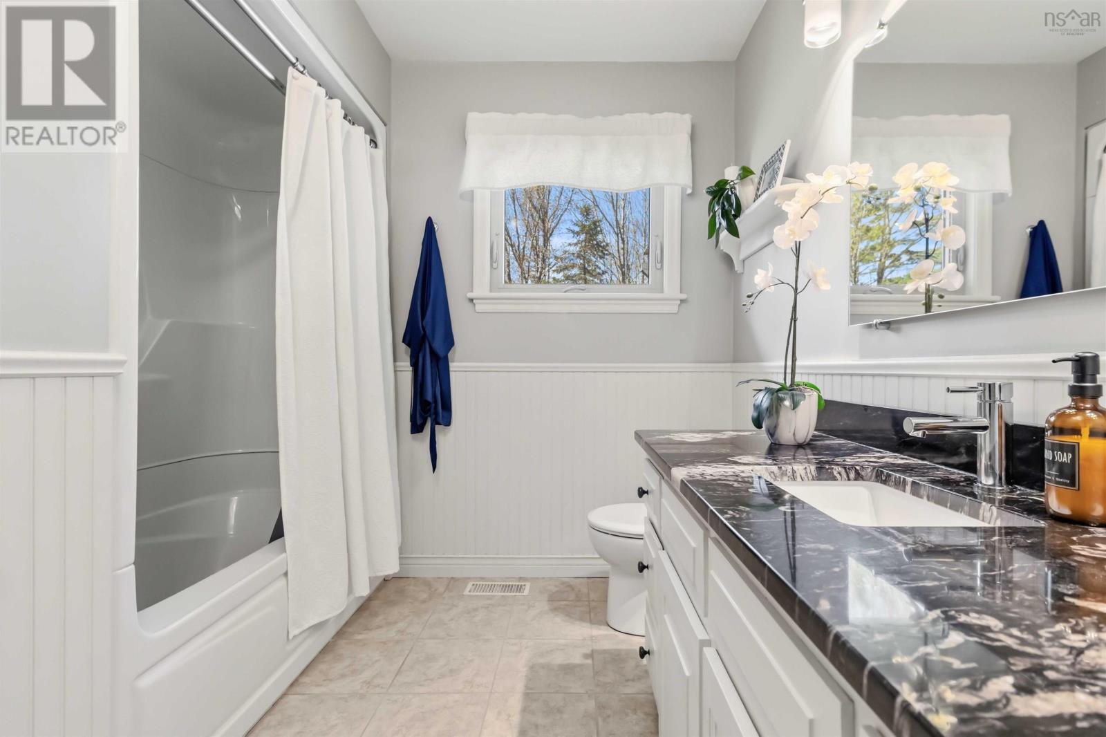 61 Charles Hill Road - 23