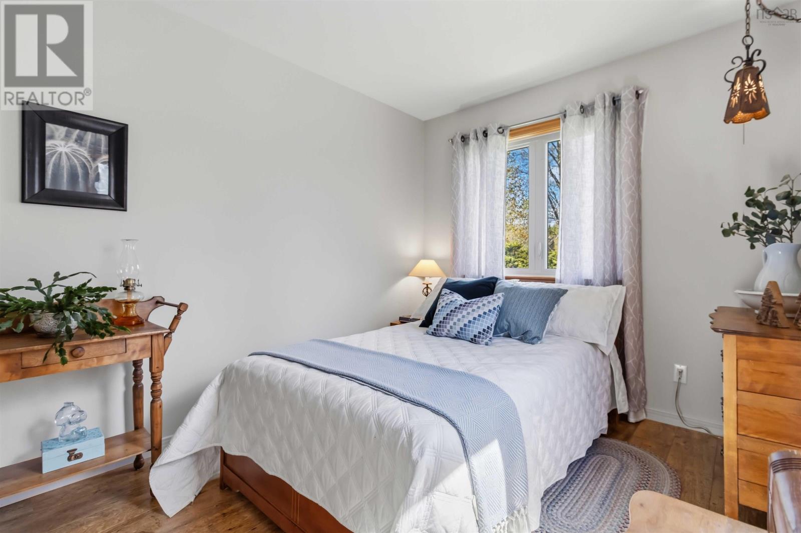 61 Charles Hill Road - 27